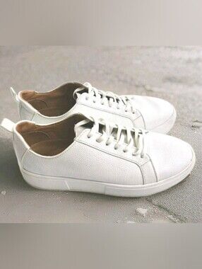 White Leather Lace Up Sneakers Tennis Shoes Sole Society Womens Sz 8M EUC